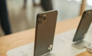 «Запретить продажу iPhone в Китае!» Пользователи Baidu шокированы американскими санкциями против Huawei и ZTE