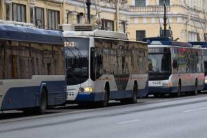 В Барнауле встали троллейбусы и трамваи
